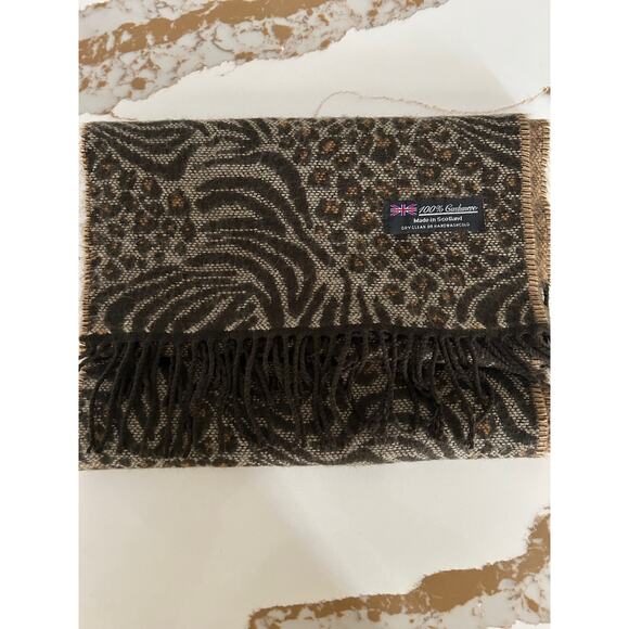 Made in Scotland Scarf Cashmere Animal Print Brown Winter Comfortcore Comfy - Picture 6 of 6